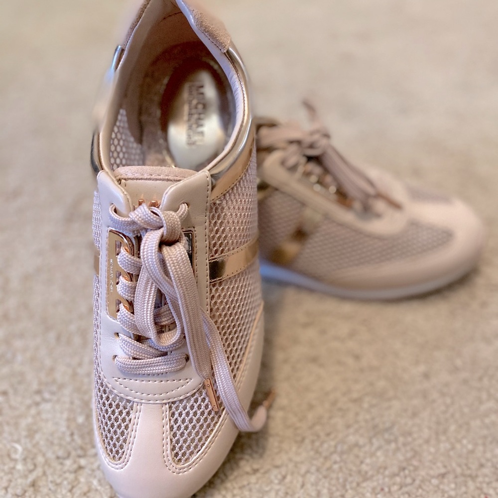 Michael Kors pink metallic gold sneaker size 6